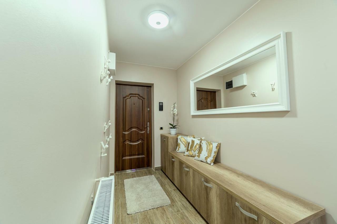Apartment Chic By Landev Braşov Exterior foto